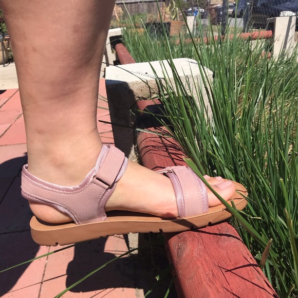 New blush sandals - Picture 8 of 12